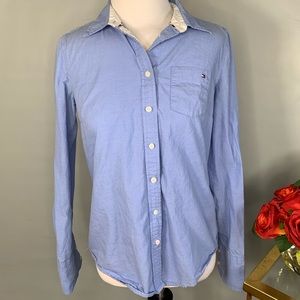 Tommy Hilfiger button down top A67